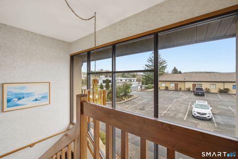 Tiny photo for 160 Oak Street #1H, Glastonbury, CT 06033 (MLS # 24169046)