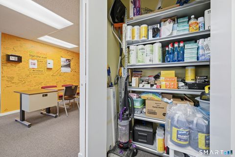 Tiny photo for 160 Oak Street #1H, Glastonbury, CT 06033 (MLS # 24169046)