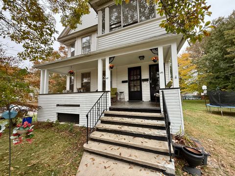 Photo of 43 Concord Street #1st fl, Stratford, CT 06614 (MLS # 24137327)