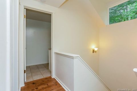 Tiny photo for 5 Edgewood Circle #5, Avon, CT 06001 (MLS # 24160691)