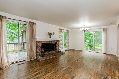 Tiny photo for 5 Edgewood Circle #5, Avon, CT 06001 (MLS # 24160691)