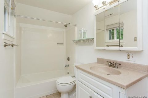 Tiny photo for 5 Edgewood Circle #5, Avon, CT 06001 (MLS # 24160691)