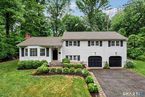 Homes For Sale - 122 Berrian Road<br/> Fairfield County, Stamford, CT 06905