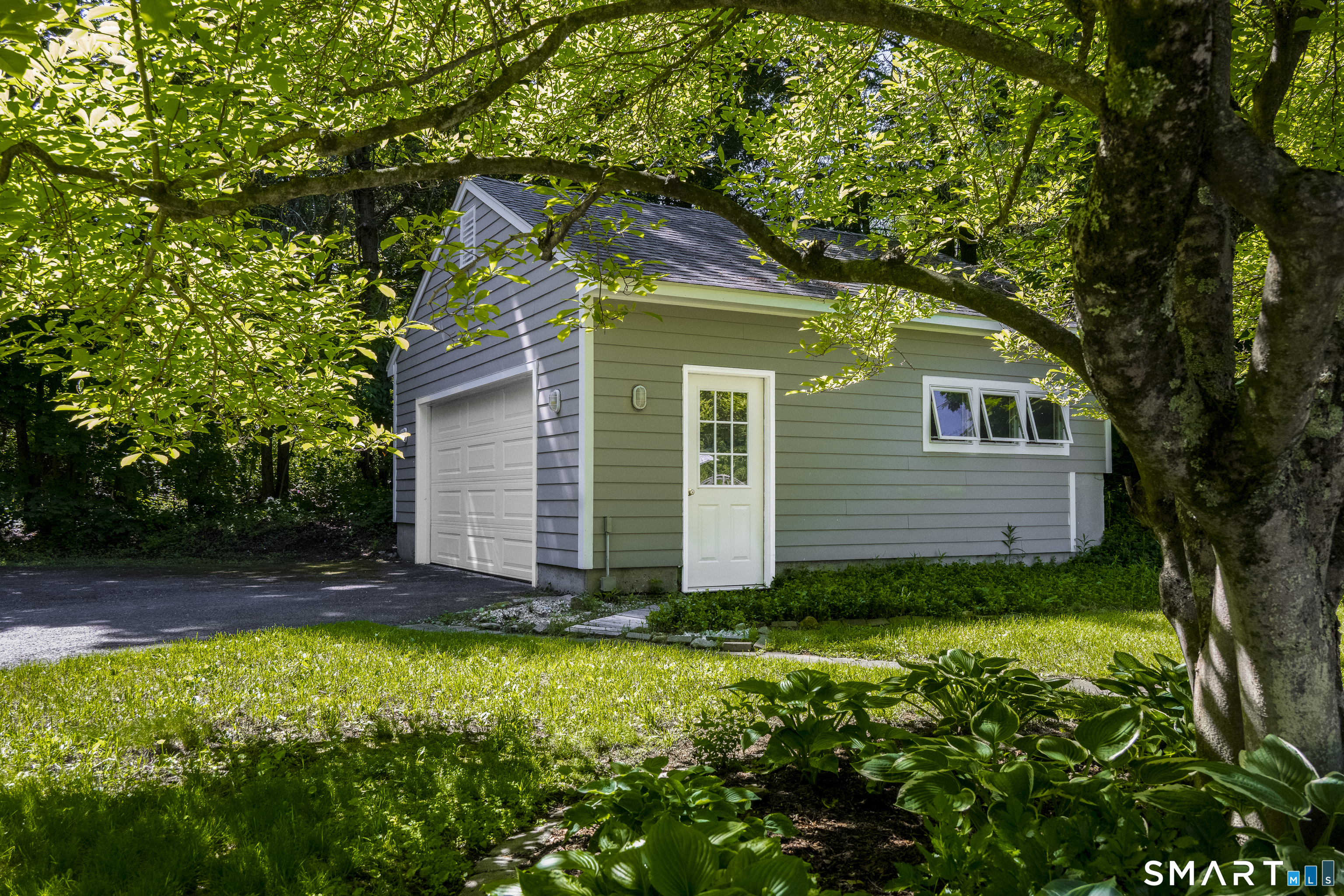 7 Chimney Rock Road