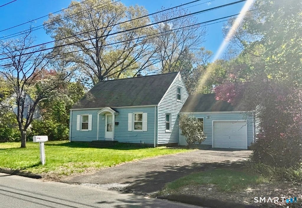 Photo of 10 Monroe Street, North Haven, CT 06473 (MLS # 24170636)
