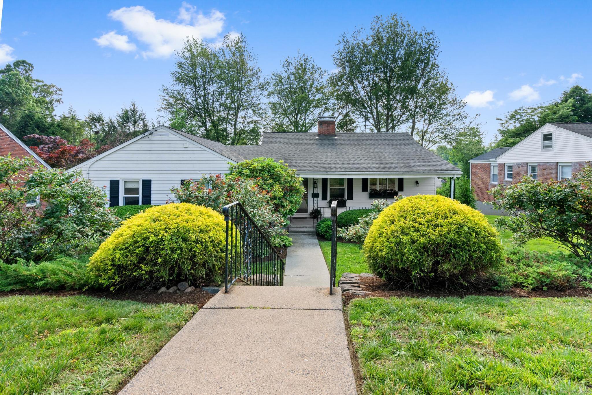 29 Fairwood Farms Drive