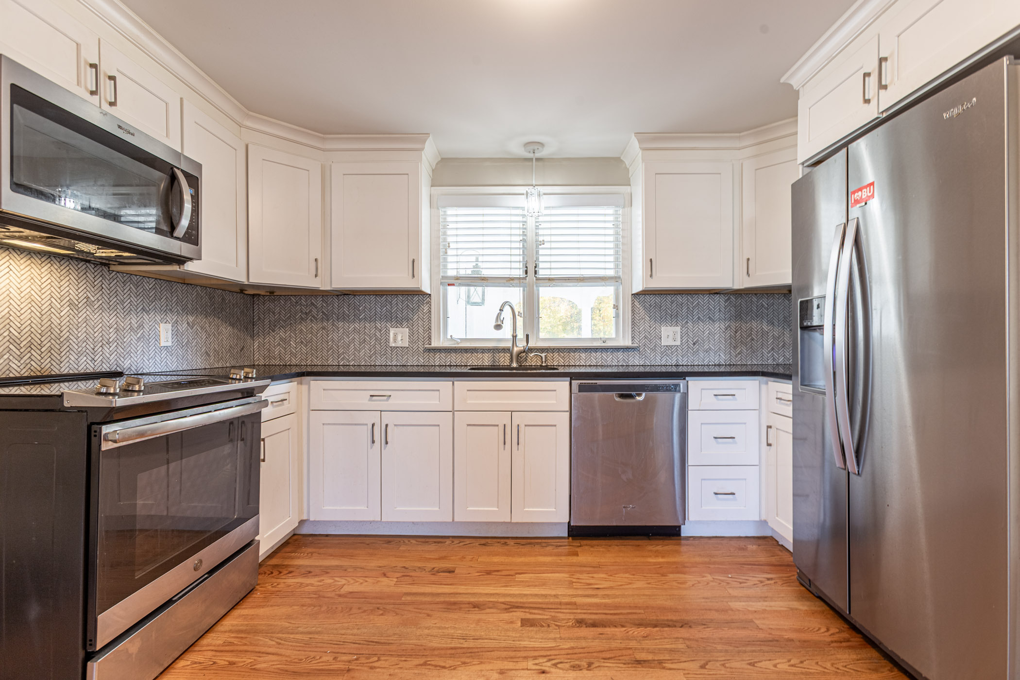 34 Williams Street West