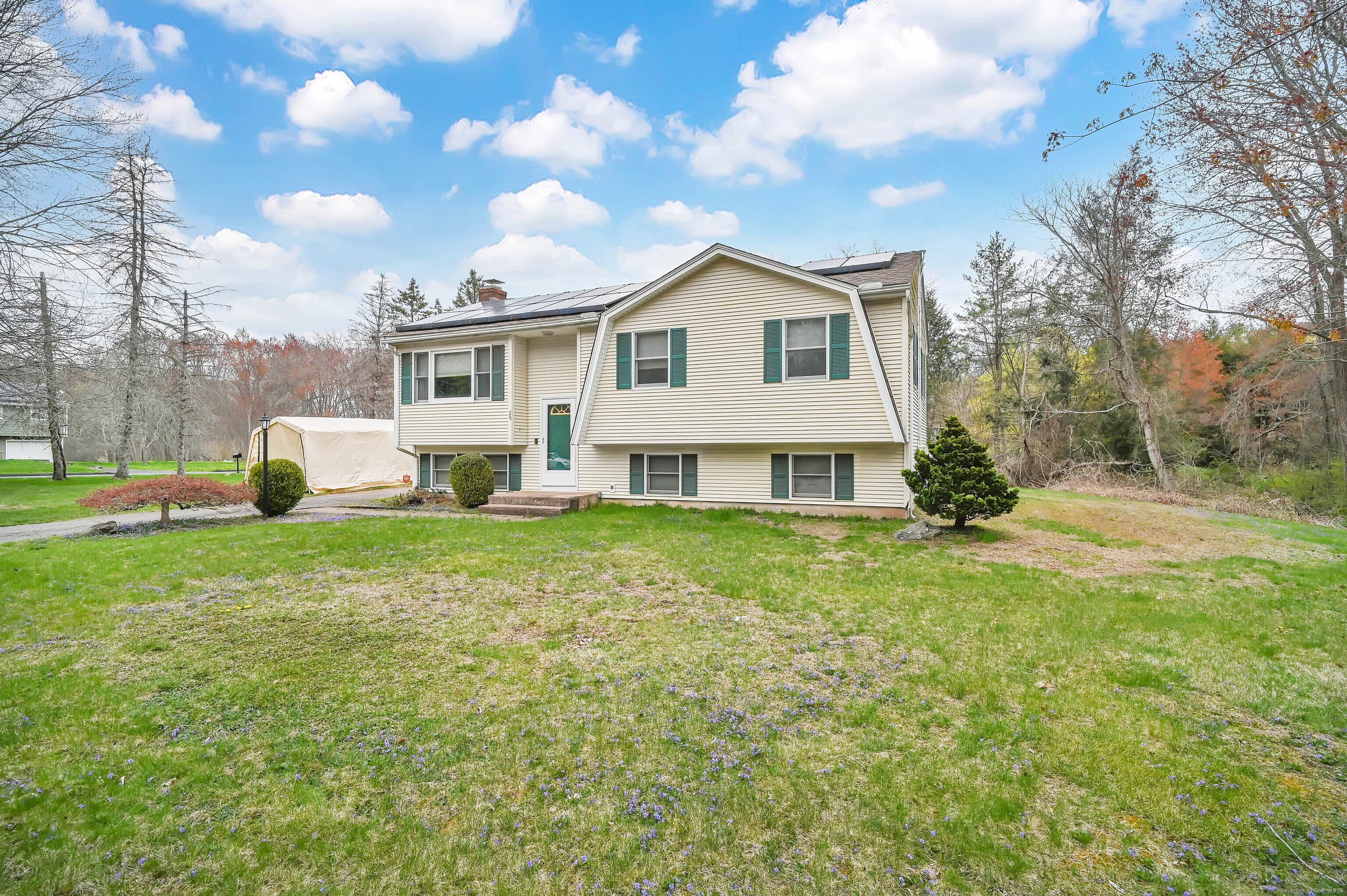 29 Blueberry Circle, Ellington, Connecticut image 5