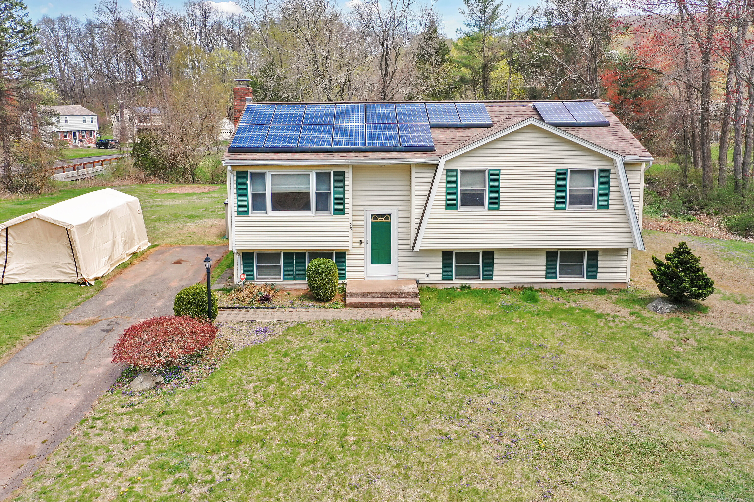 29 Blueberry Circle, Ellington, Connecticut image 3