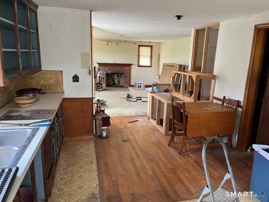 2582 Boston Turnpike