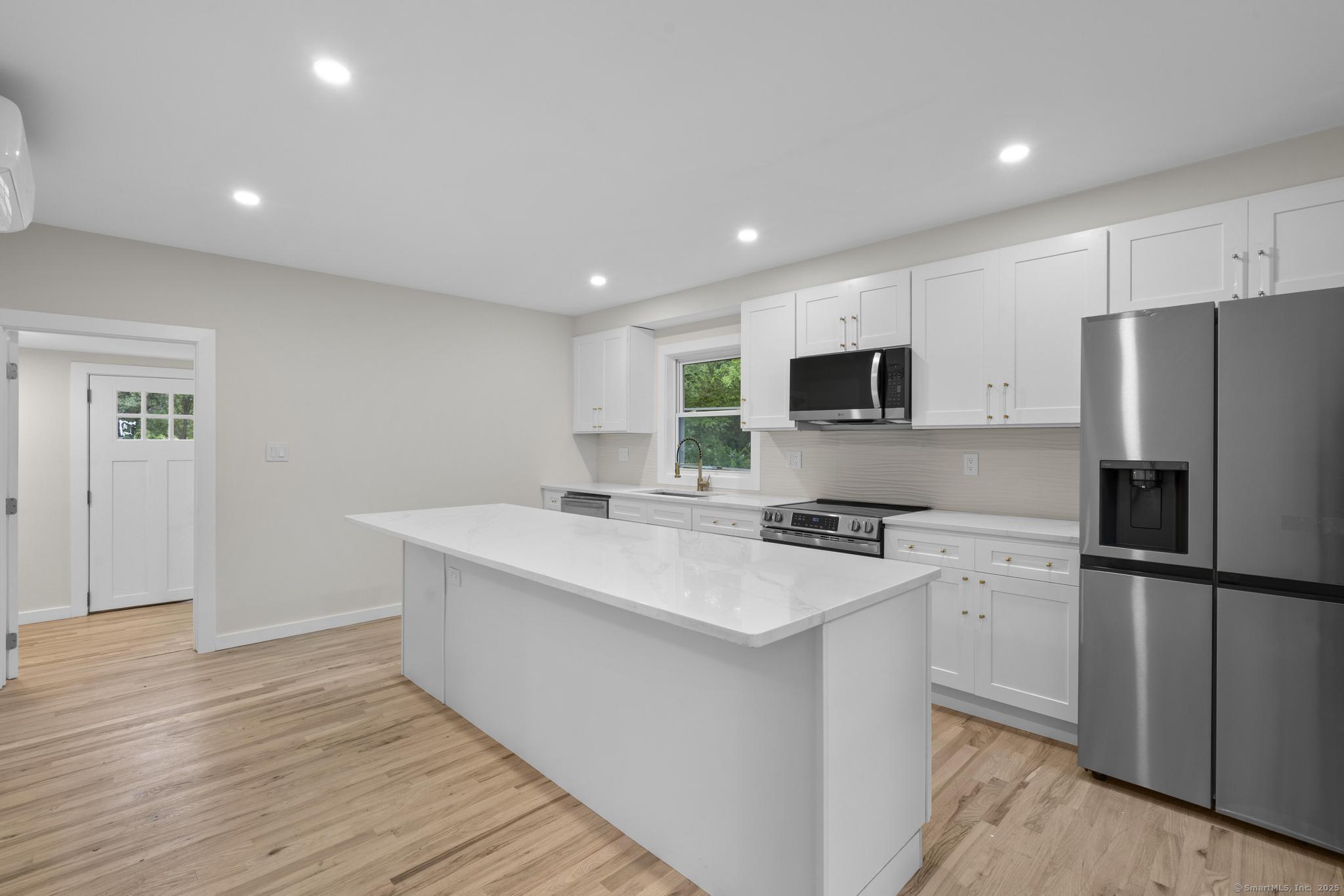 123 Lower Road