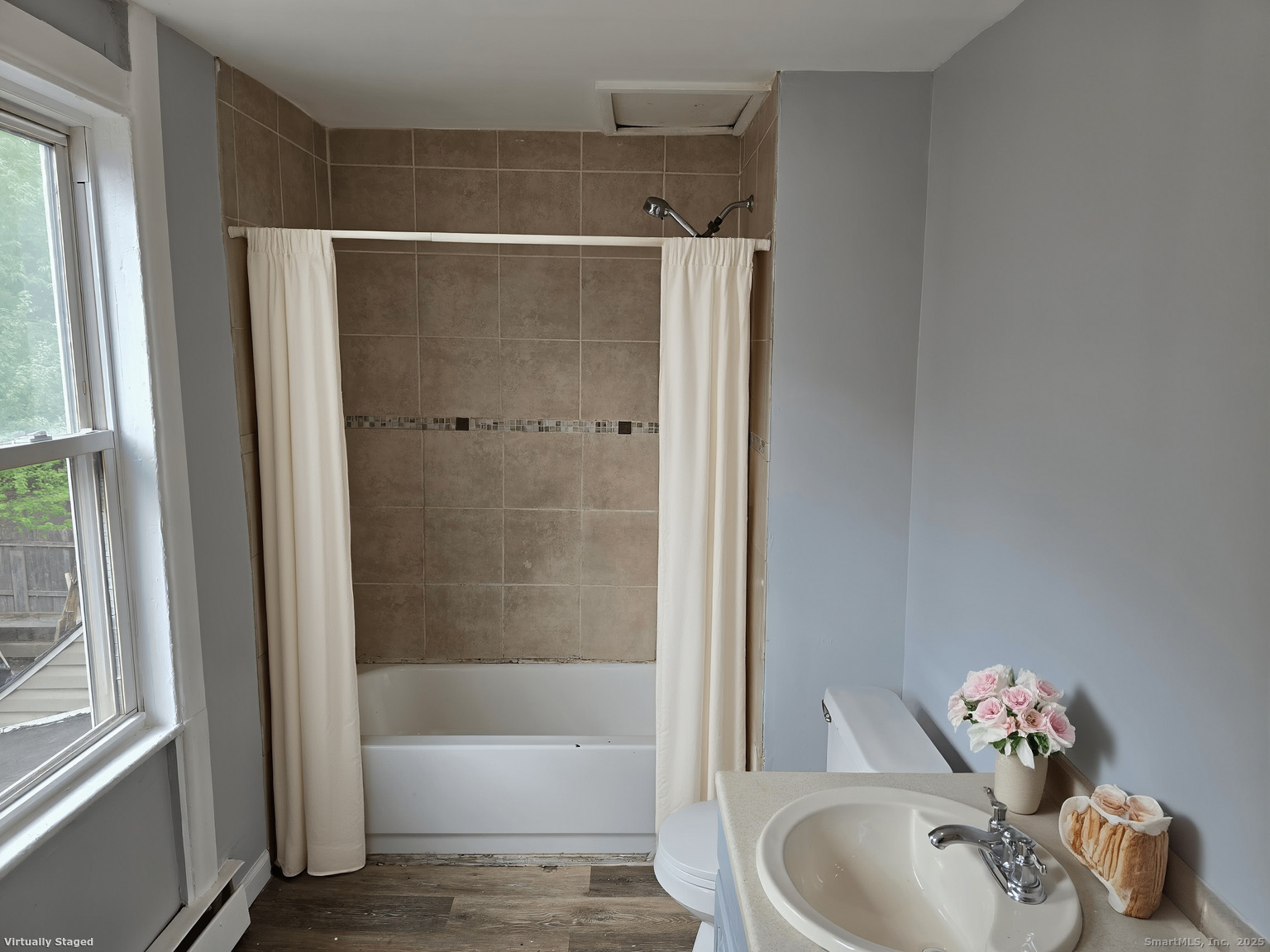 New Britain, Connecticut 06051, United States, 4 Bedrooms Bedrooms, ,2 BathroomsBathrooms,Residential,Active,252234