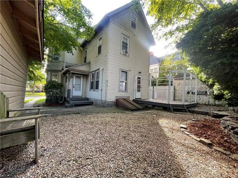 Tiny photo for 11 West Street #1, New London, CT 06320 (MLS # 24158004)