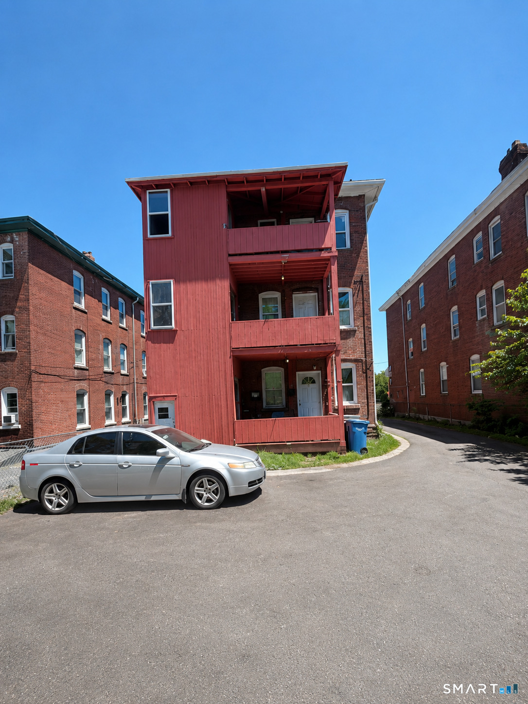 137-139 Babcock Street