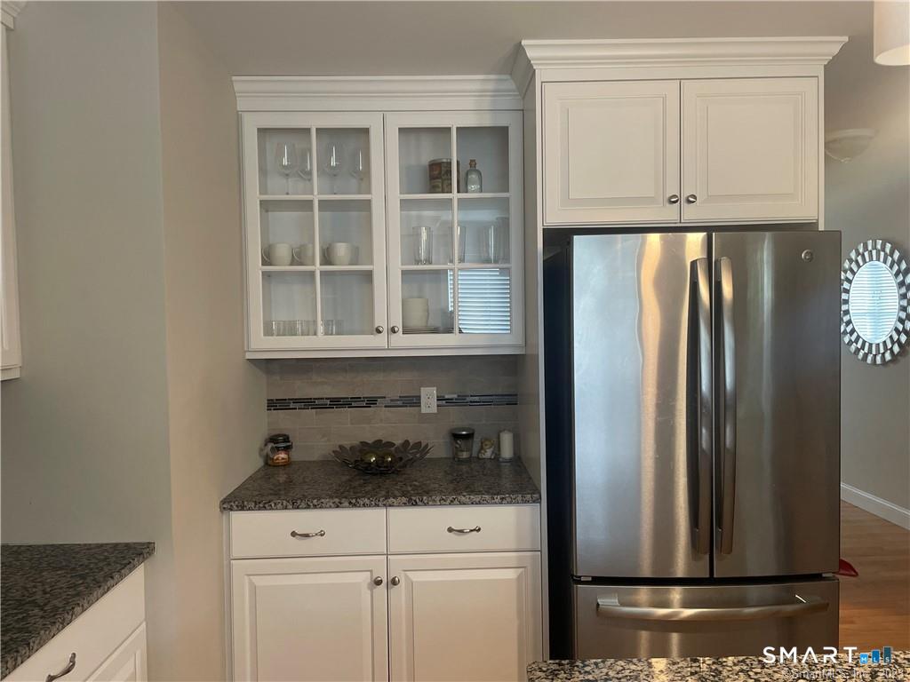 380 King Street 5