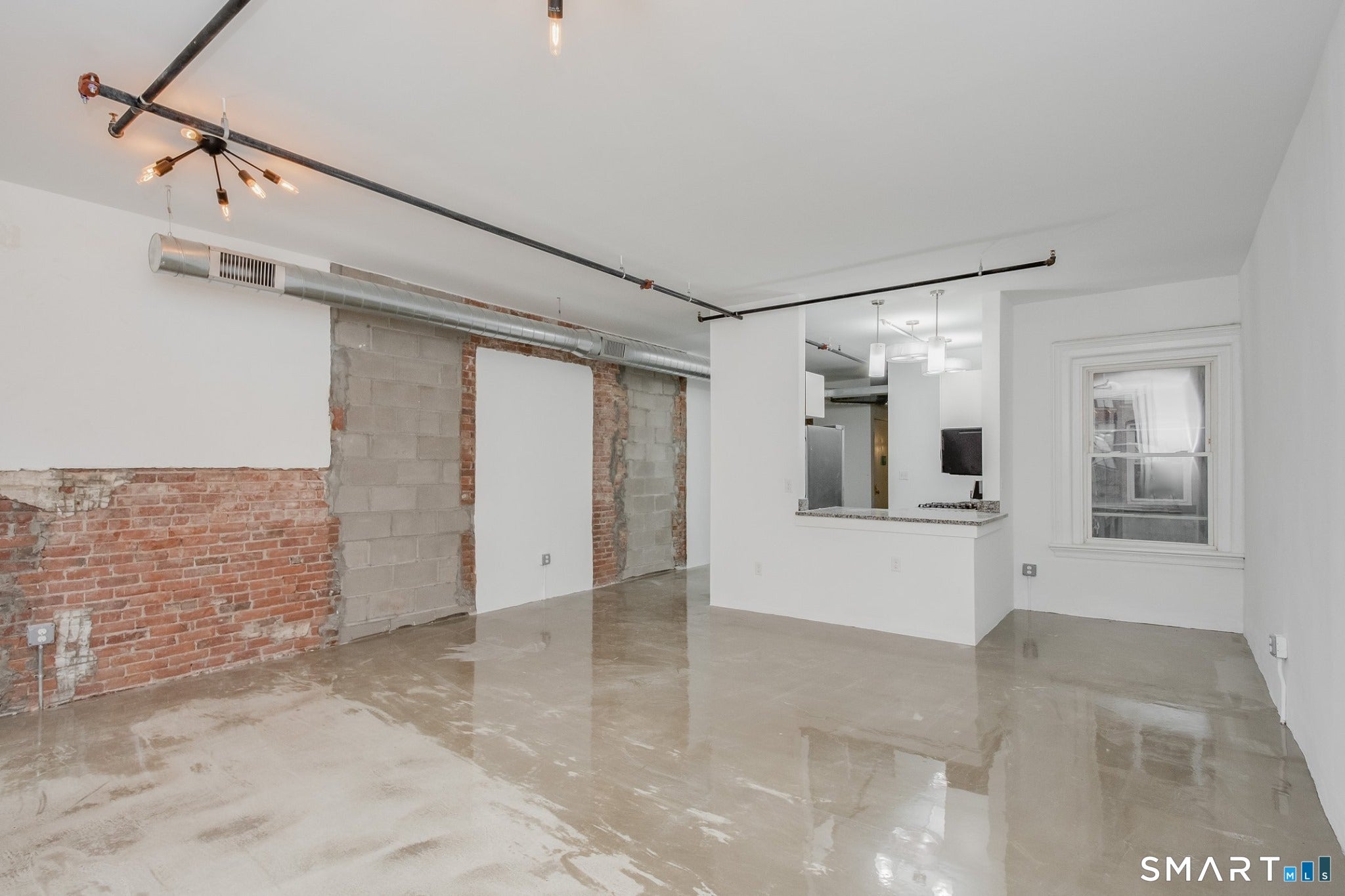 289 Asylum Street 2E