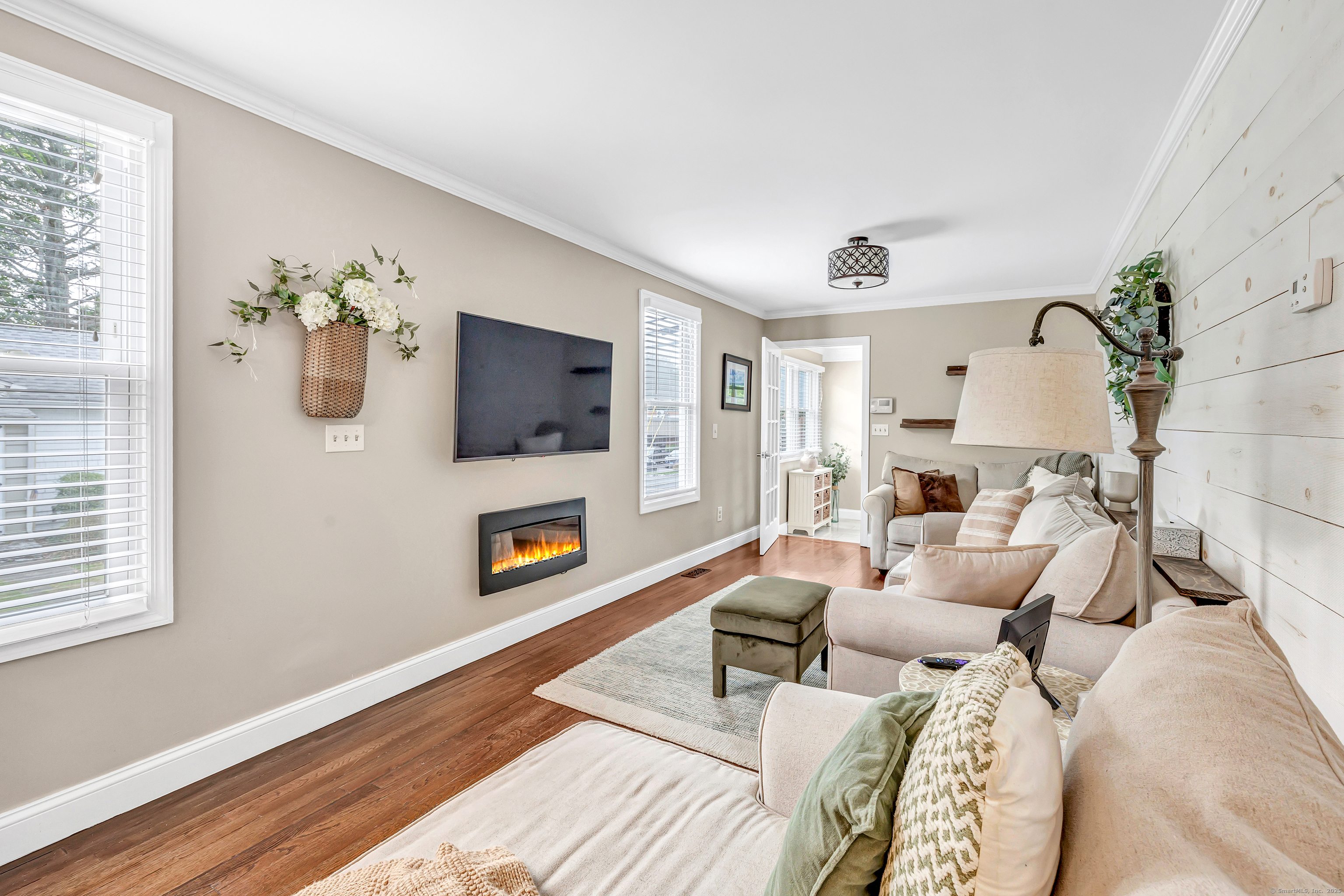 Shelton, Connecticut 06484, United States, 2 Bedrooms Bedrooms, ,2 BathroomsBathrooms,Residential,Active,150977