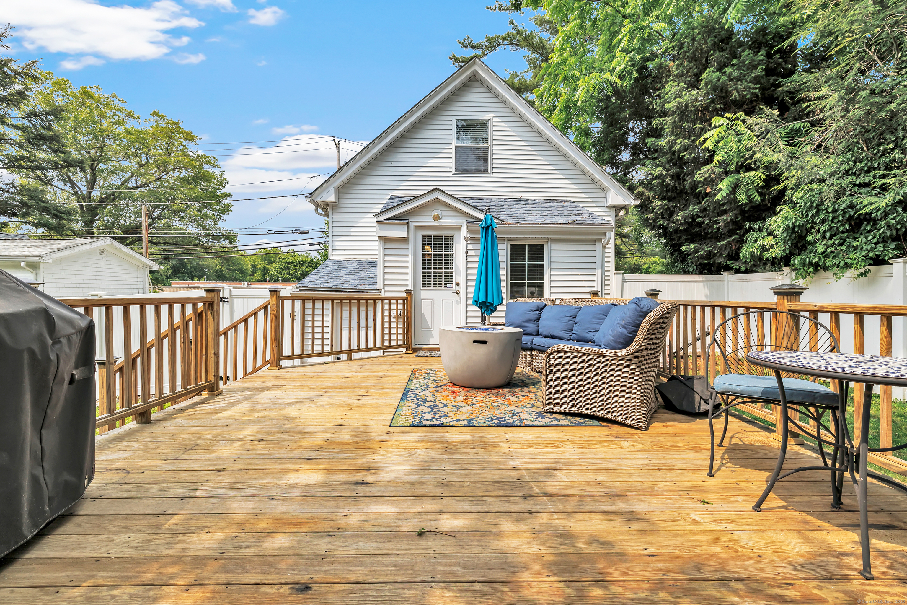 Shelton, Connecticut 06484, United States, 2 Bedrooms Bedrooms, ,2 BathroomsBathrooms,Residential,Active,150977