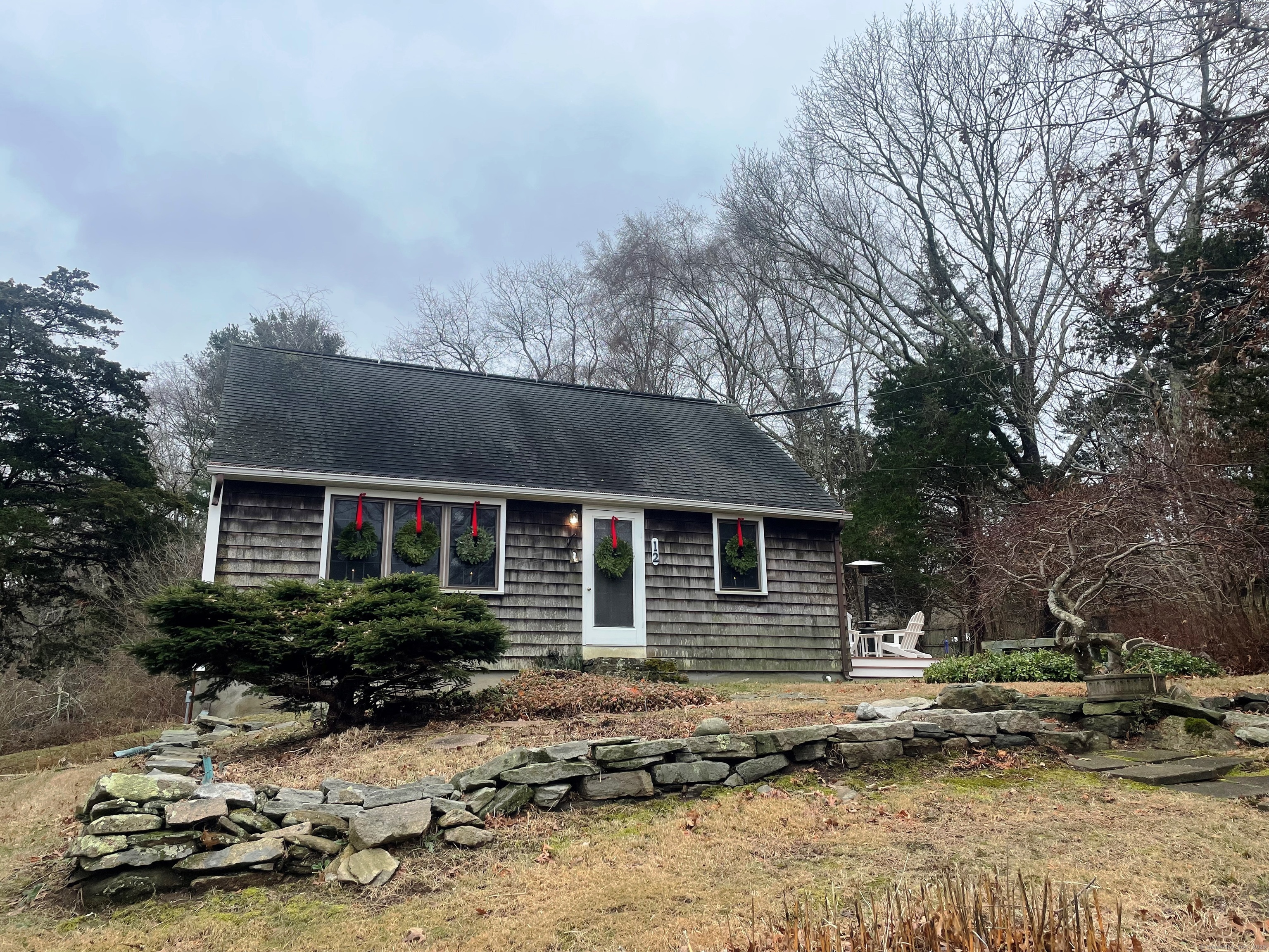 Little Gull Lane, Groton, Connecticut - 4 Bedrooms  
2 Bathrooms  
7 Rooms - 