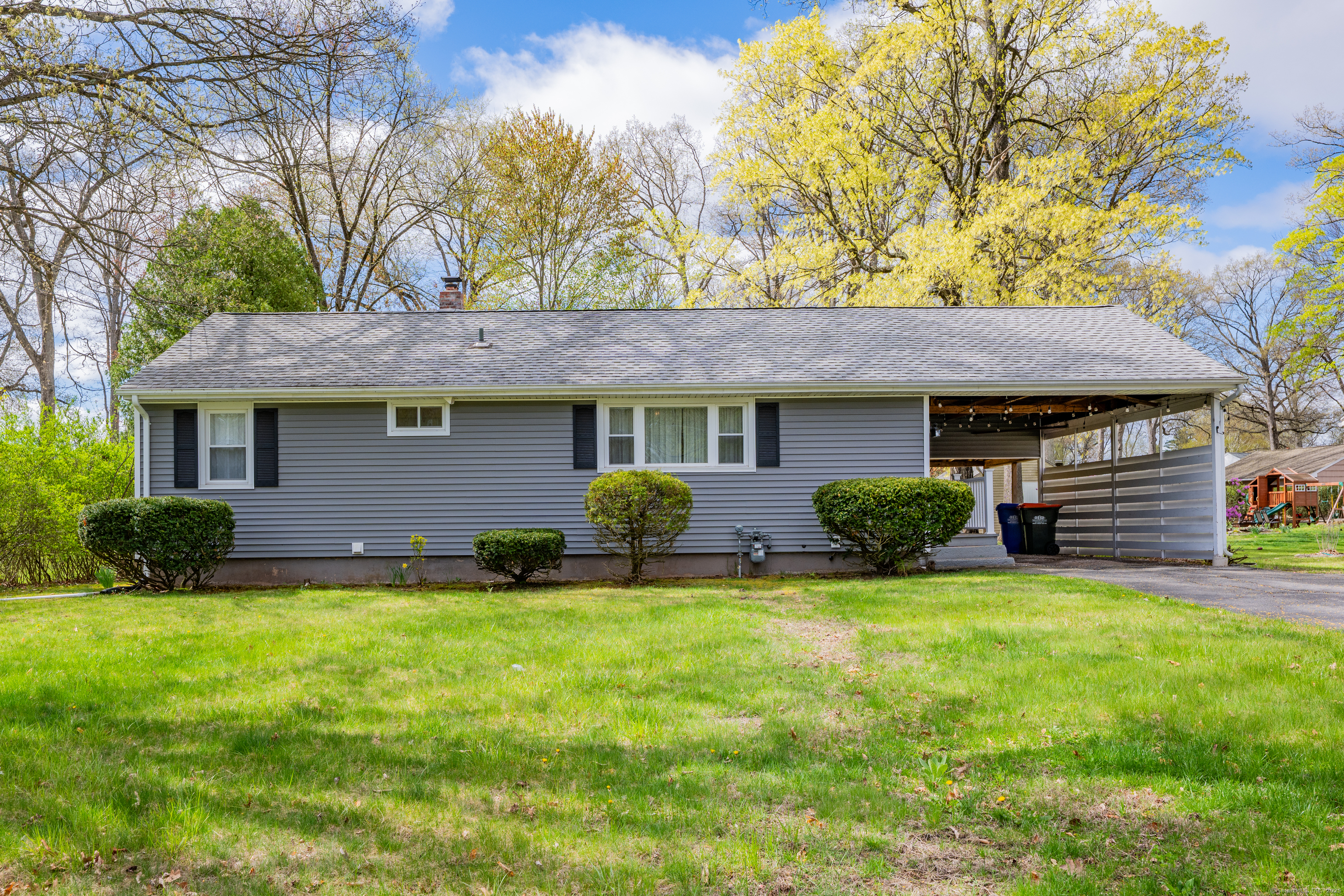36 Zwicks Farm Road, Southington, Connecticut image 1