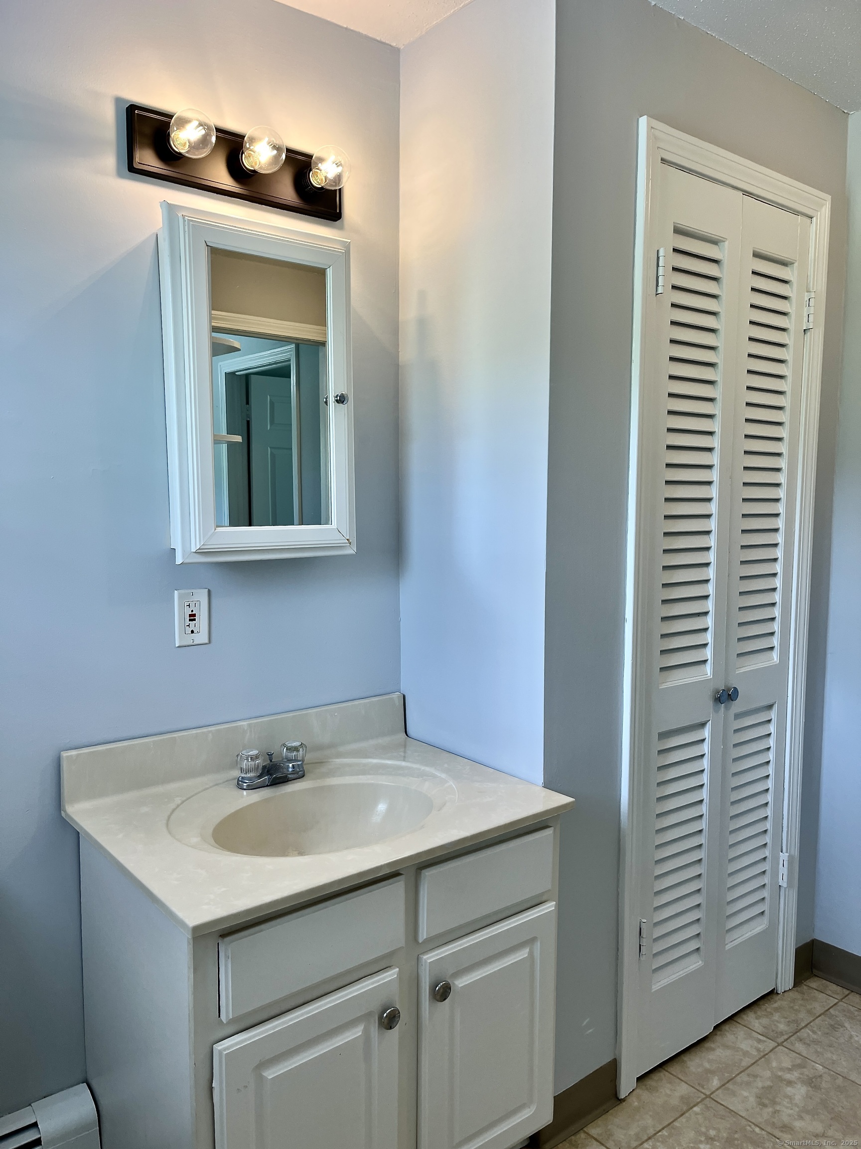Colchester, Connecticut 06415, United States, 1 Bedroom Bedrooms, ,1 BathroomBathrooms,Residential,Active,137209