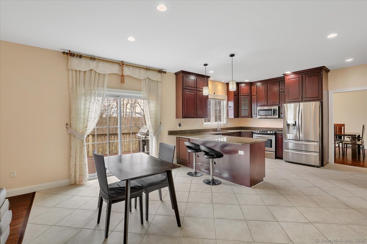 7 Apple Hill Drive, Cromwell, Connecticut image 6