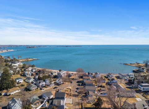 9 4th Avenue Branford CT 06405