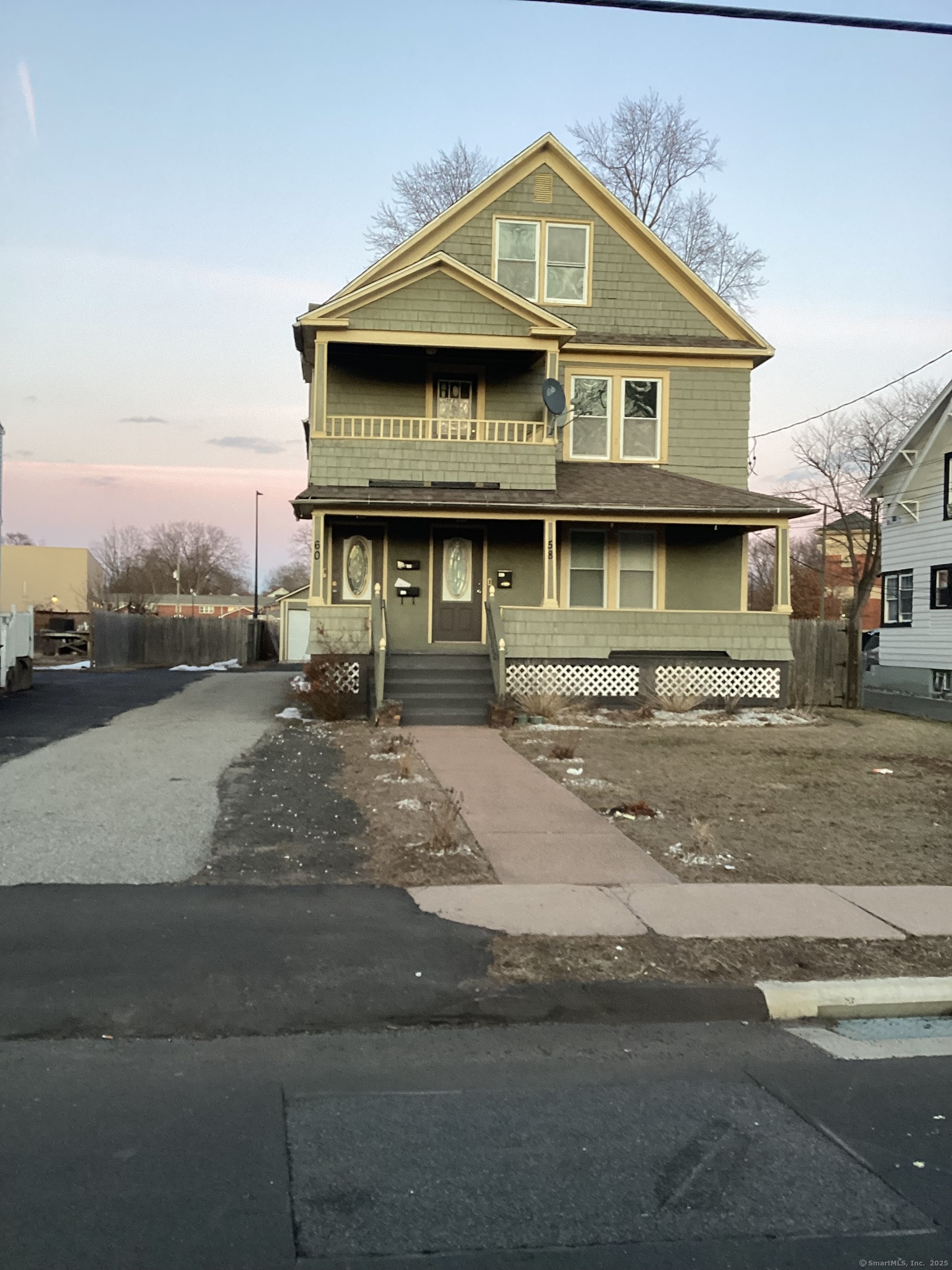 Rental Property at Elmer Street, East Hartford, Connecticut - Bedrooms: 3 
Bathrooms: 1 
Rooms: 5  - $1,800 MO.