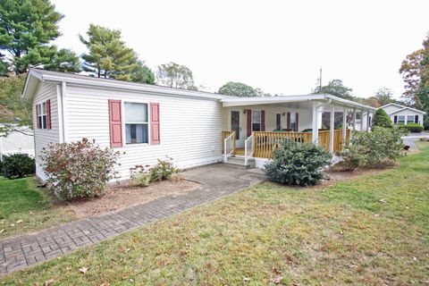 A home in Killingworth