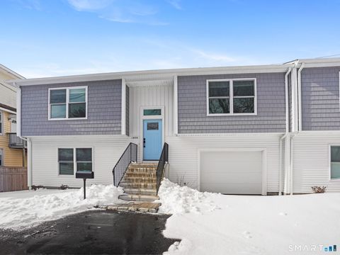 Photo of 1974 Kings Highway #1974, Fairfield, CT 06824 (MLS # 24156304)