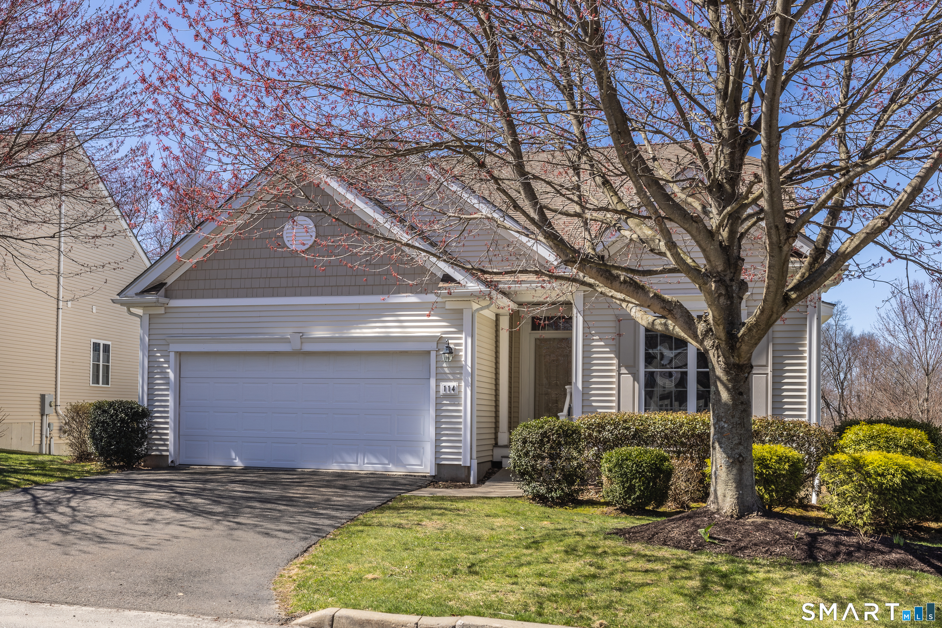 114 Country Club Drive 114