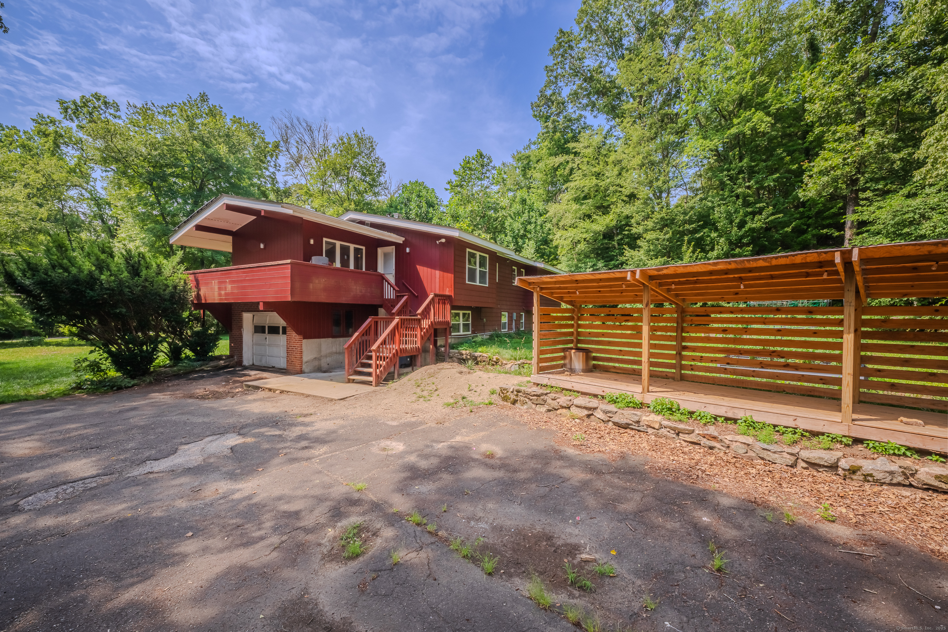 4 Northrop Road
