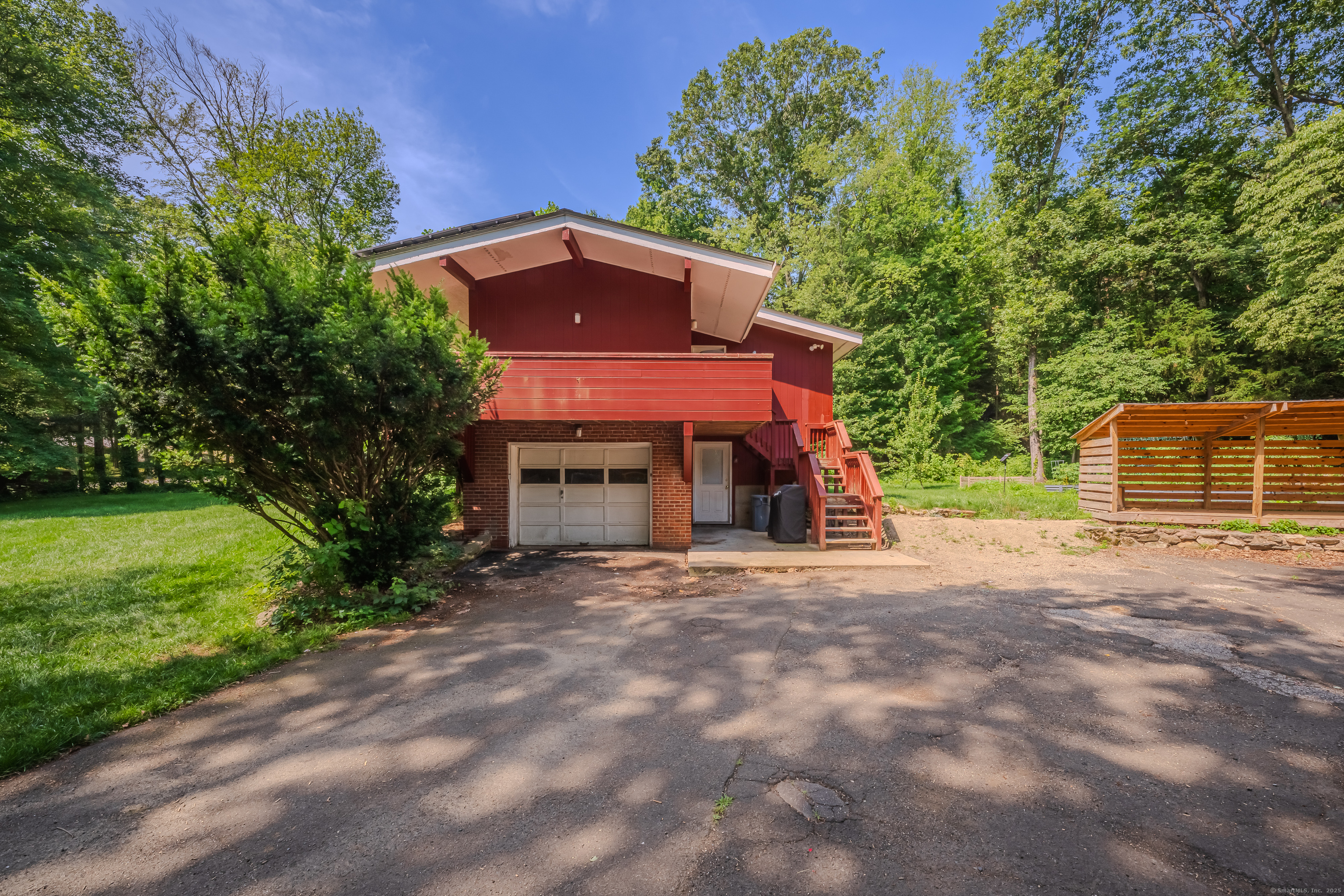 4 Northrop Road