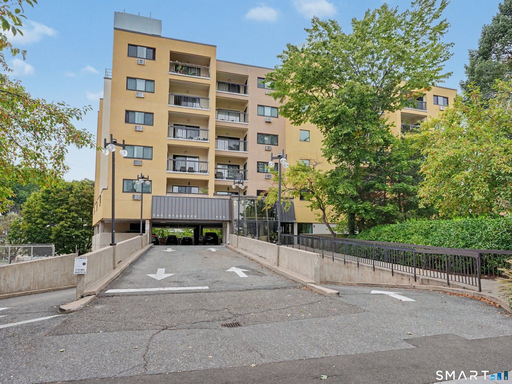 Photo of 970 Hope Street #4A, Stamford, CT 06907 (MLS # 24208577)