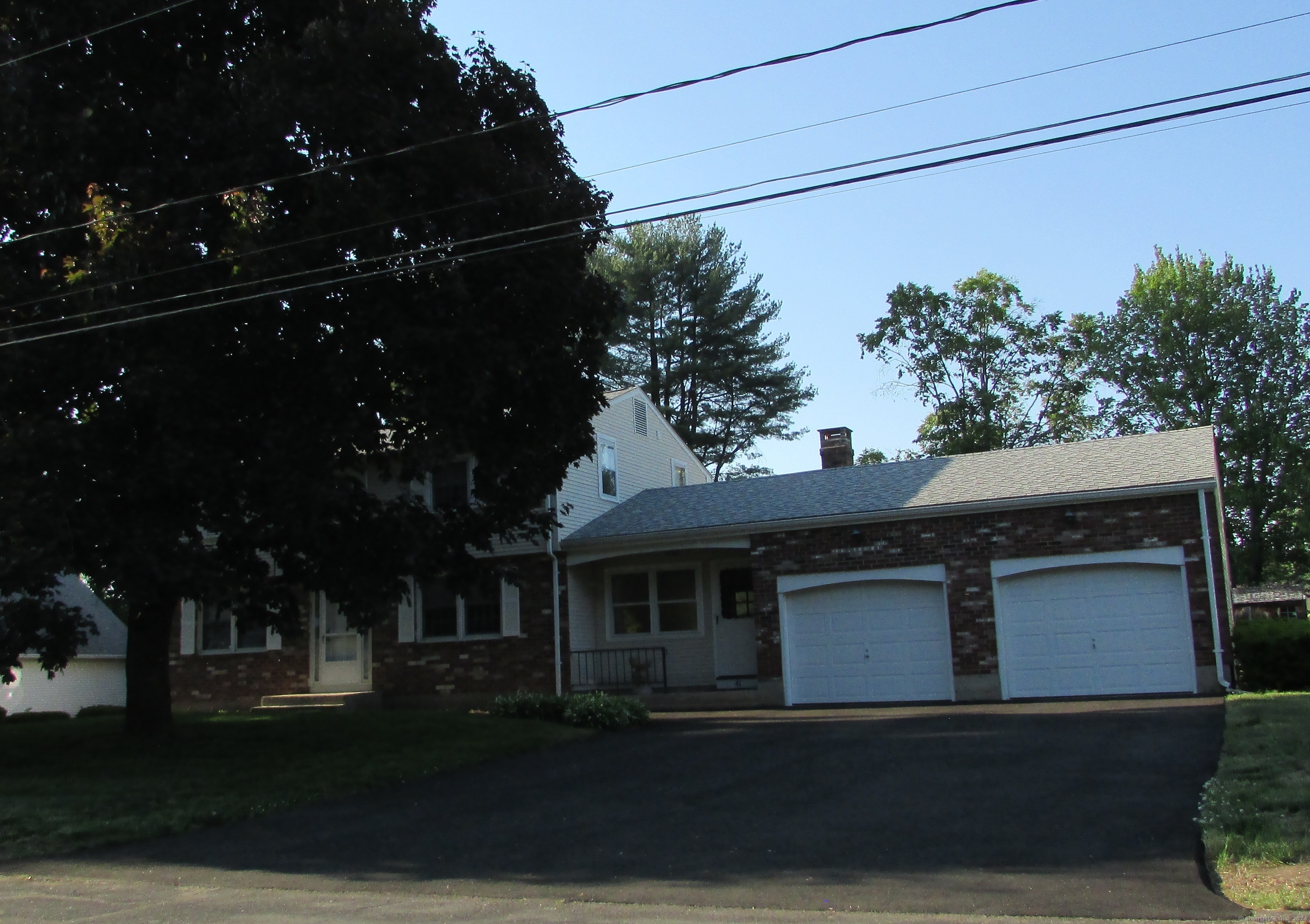 Photo 1 of 41 Field Road, Enfield, Connecticut, $374,000, Web #: 24004318