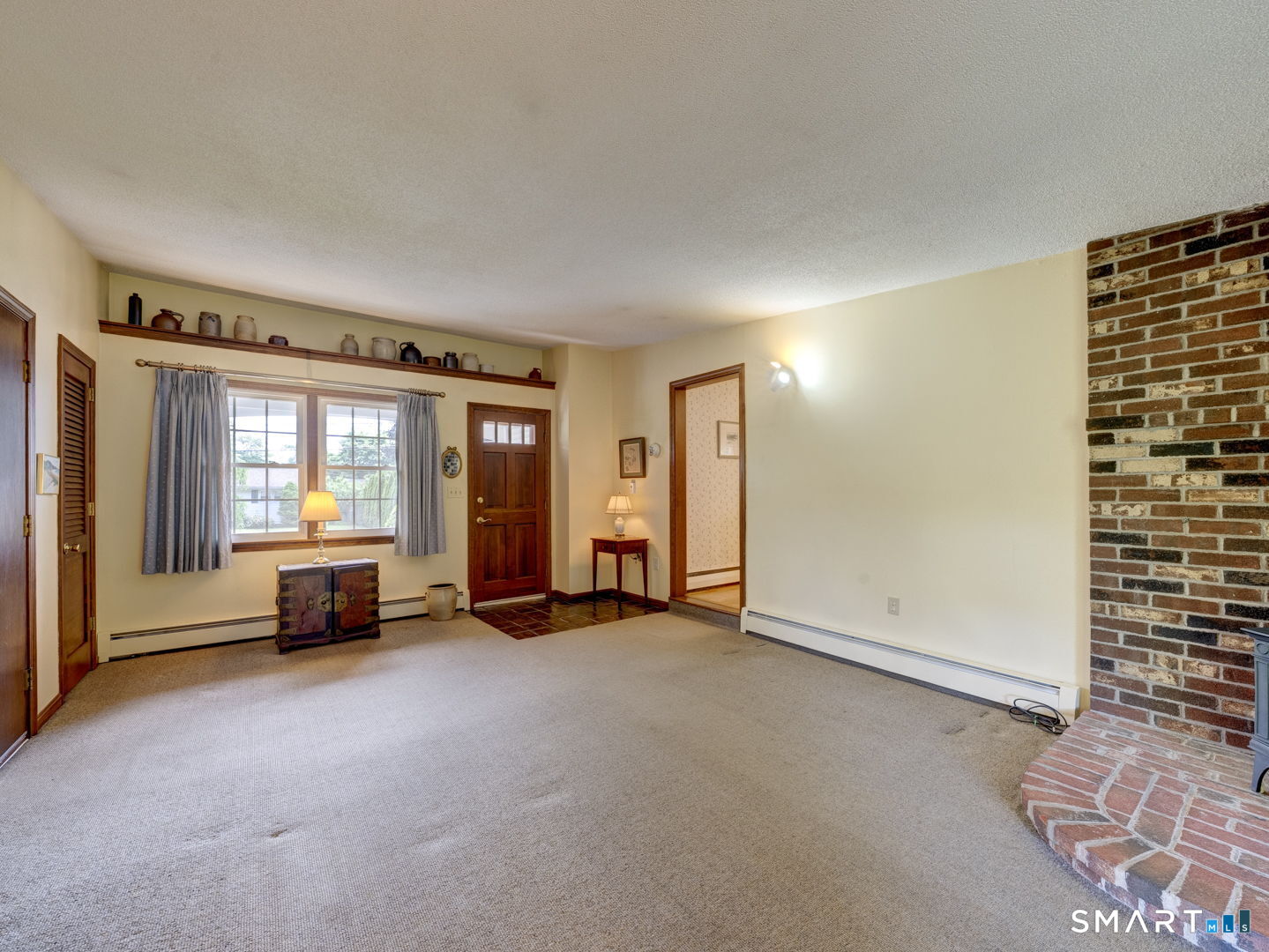 8 Circle Drive