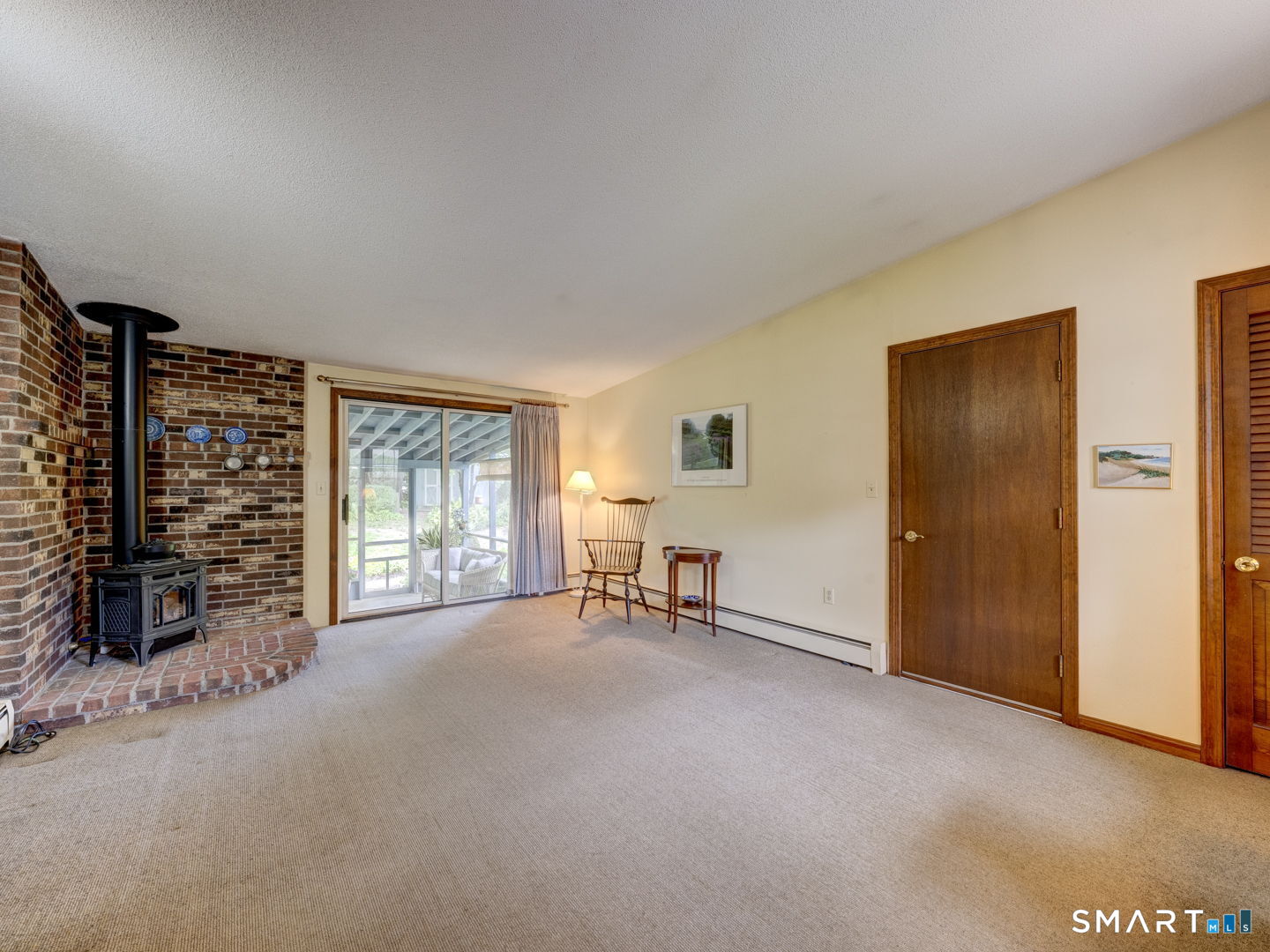 8 Circle Drive