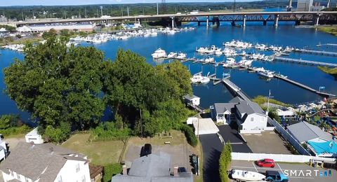 Tiny photo for 26 Bridgeport Avenue #28, Milford, CT 06460 (MLS # 24155614)