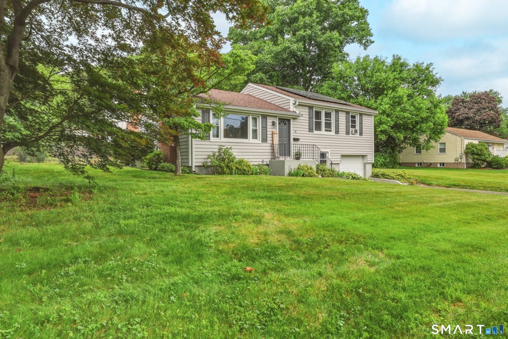 Photo of 91 Berkeley Road, Middletown, CT 06457 (MLS # 24185782)