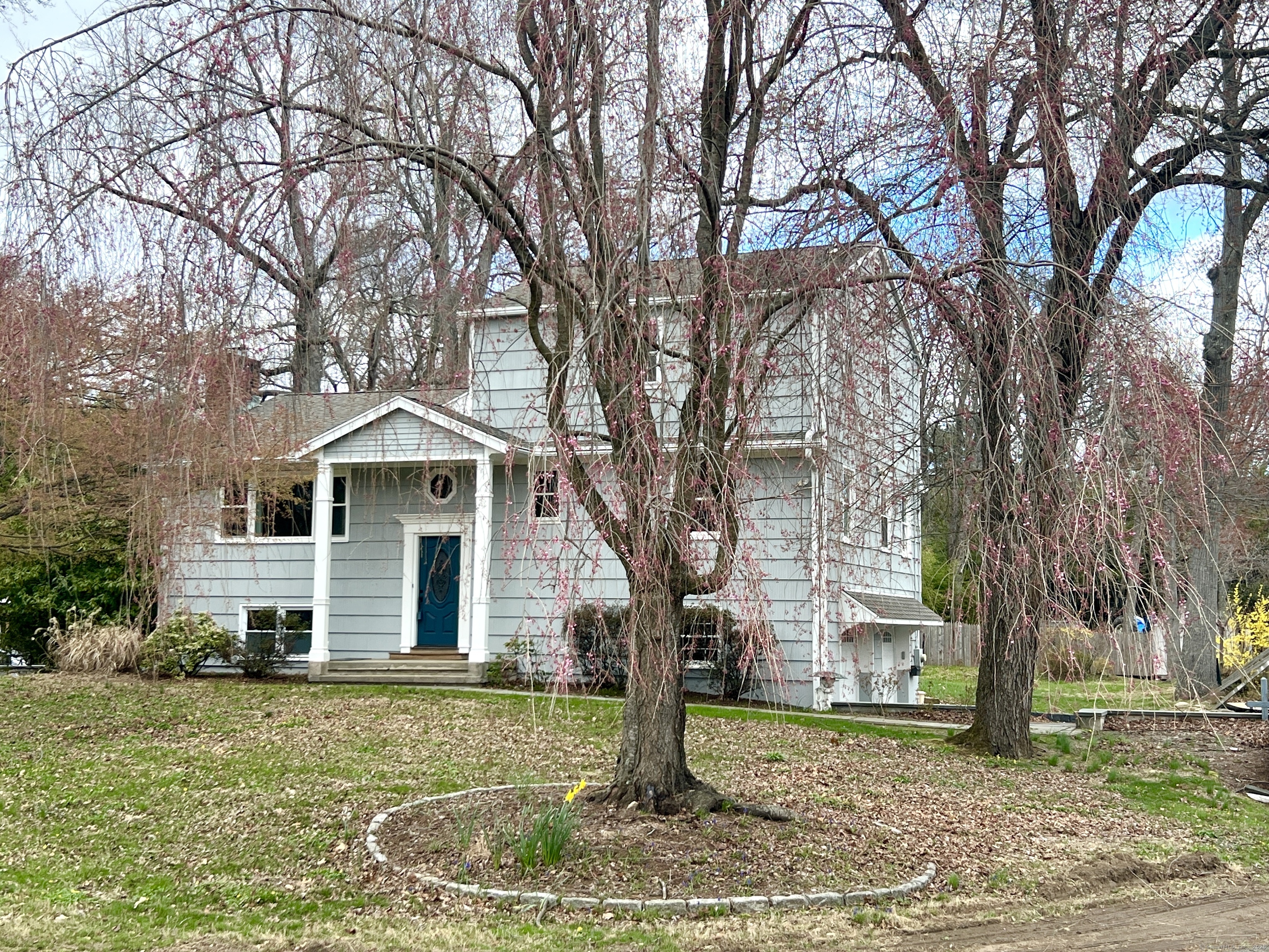Rental Property at Hiawatha Lane Extension, Westport, Connecticut - Bedrooms: 4 
Bathrooms: 2 
Rooms: 7  - $5,300 MO.