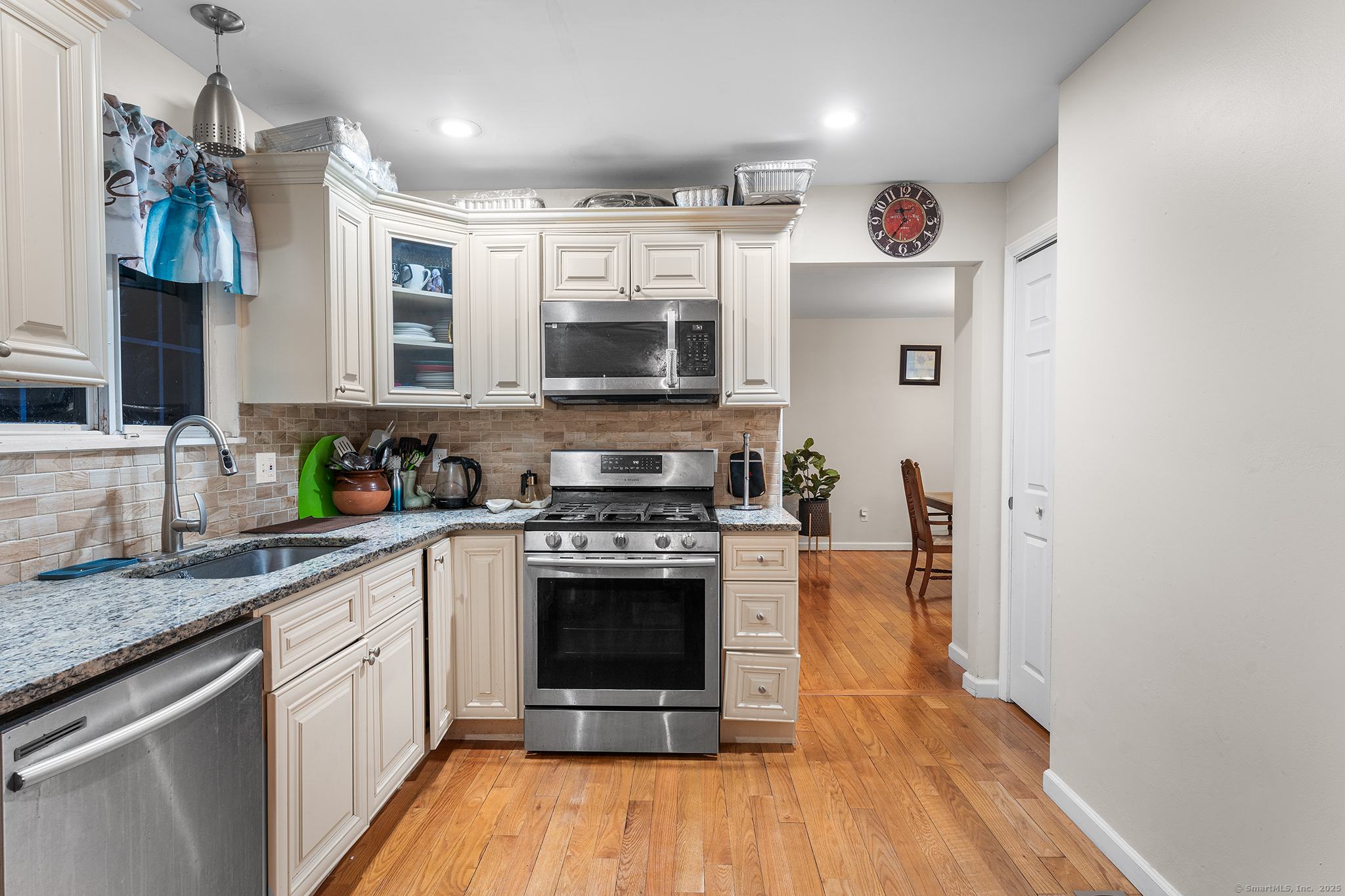 105 Kaechele Place, Bridgeport, Connecticut image 11