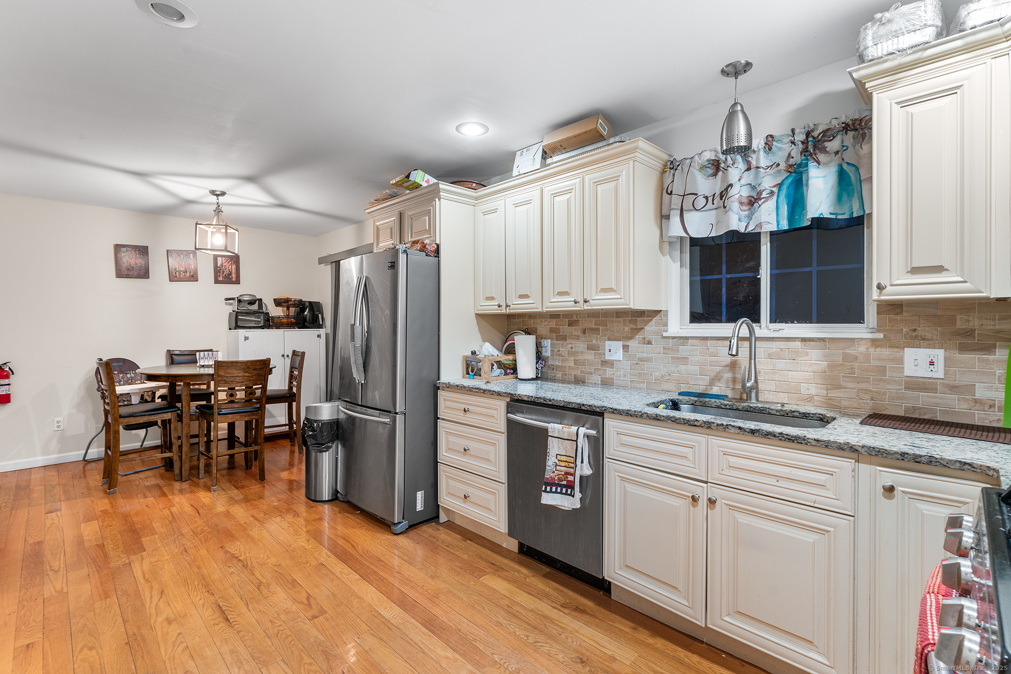 105 Kaechele Place, Bridgeport, Connecticut image 9