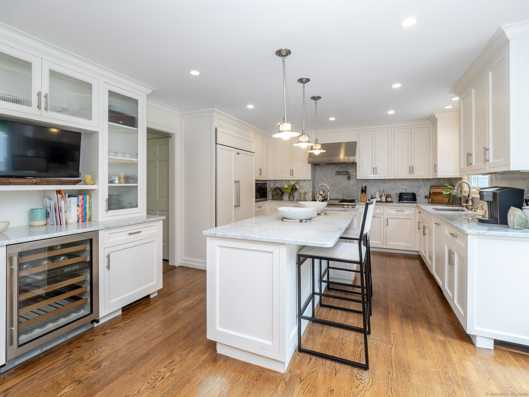565 Danbury Road