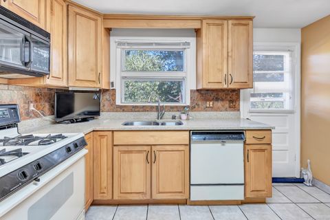 Tiny photo for 22 Mountain Top Lane, New Haven, CT 06513 (MLS # 24134048)