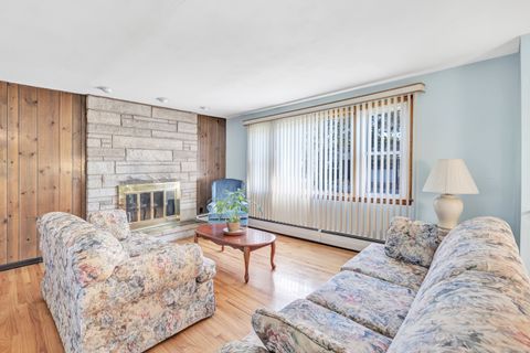 Tiny photo for 22 Mountain Top Lane, New Haven, CT 06513 (MLS # 24134048)