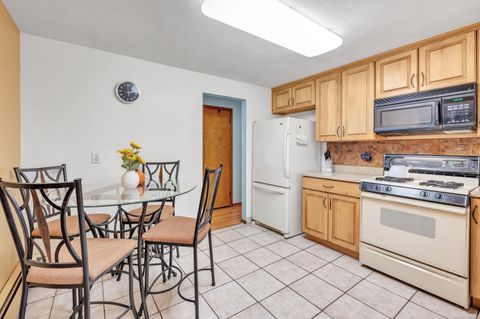 Tiny photo for 22 Mountain Top Lane, New Haven, CT 06513 (MLS # 24134048)