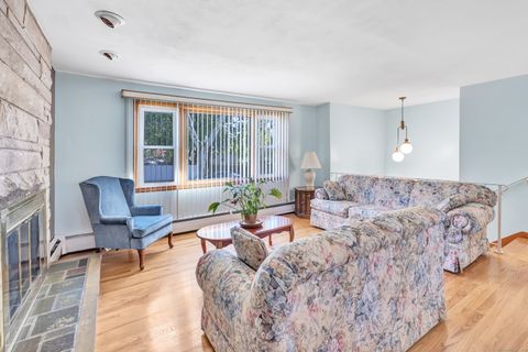 Tiny photo for 22 Mountain Top Lane, New Haven, CT 06513 (MLS # 24134048)