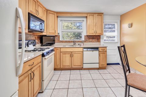 Tiny photo for 22 Mountain Top Lane, New Haven, CT 06513 (MLS # 24134048)
