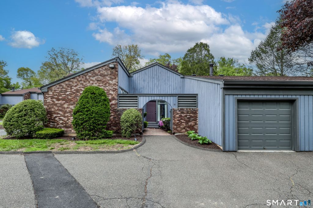 Photo of 18 Hearthstone Drive, Brookfield, CT 06804 (MLS # 24175281)