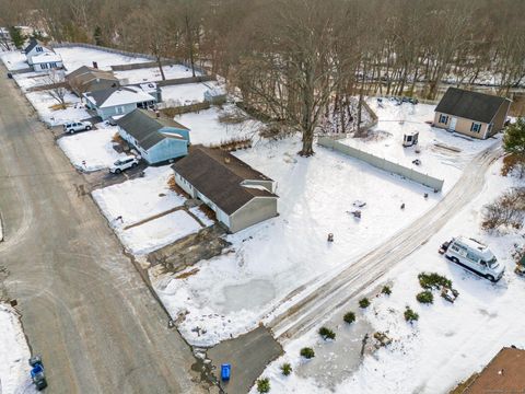 A home in Killingly